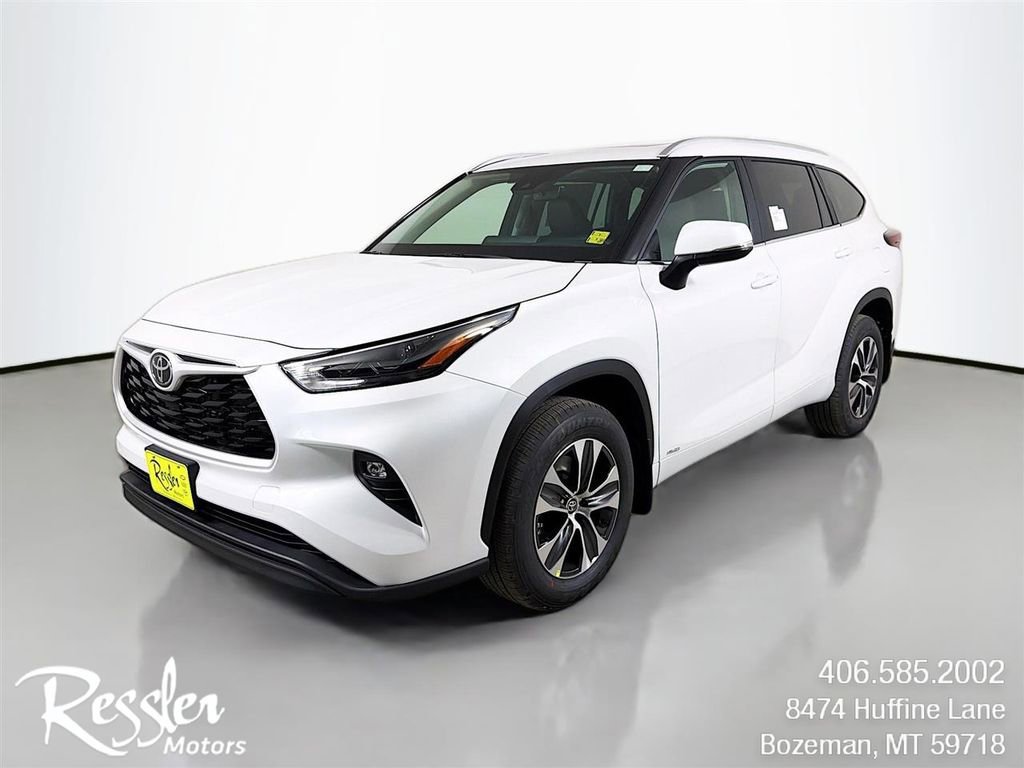 New 2026 Toyota Highlander XLE image 1
