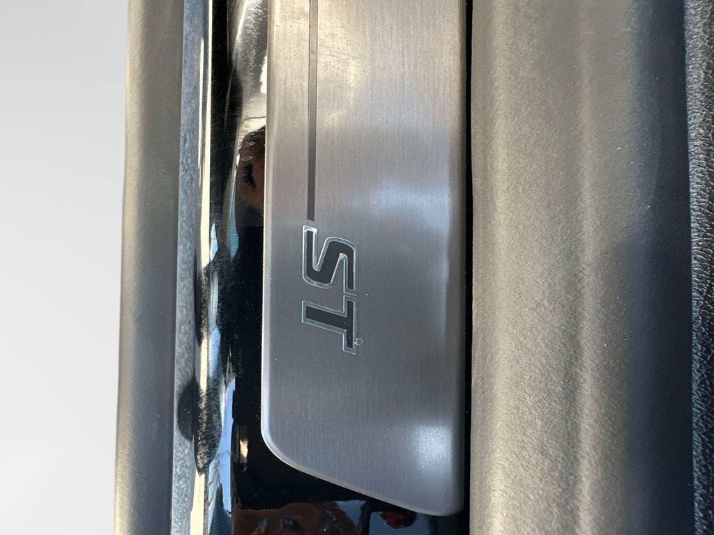 New 2026 Buick Enclave Sport Touring w/ Super Cruise Package image 24