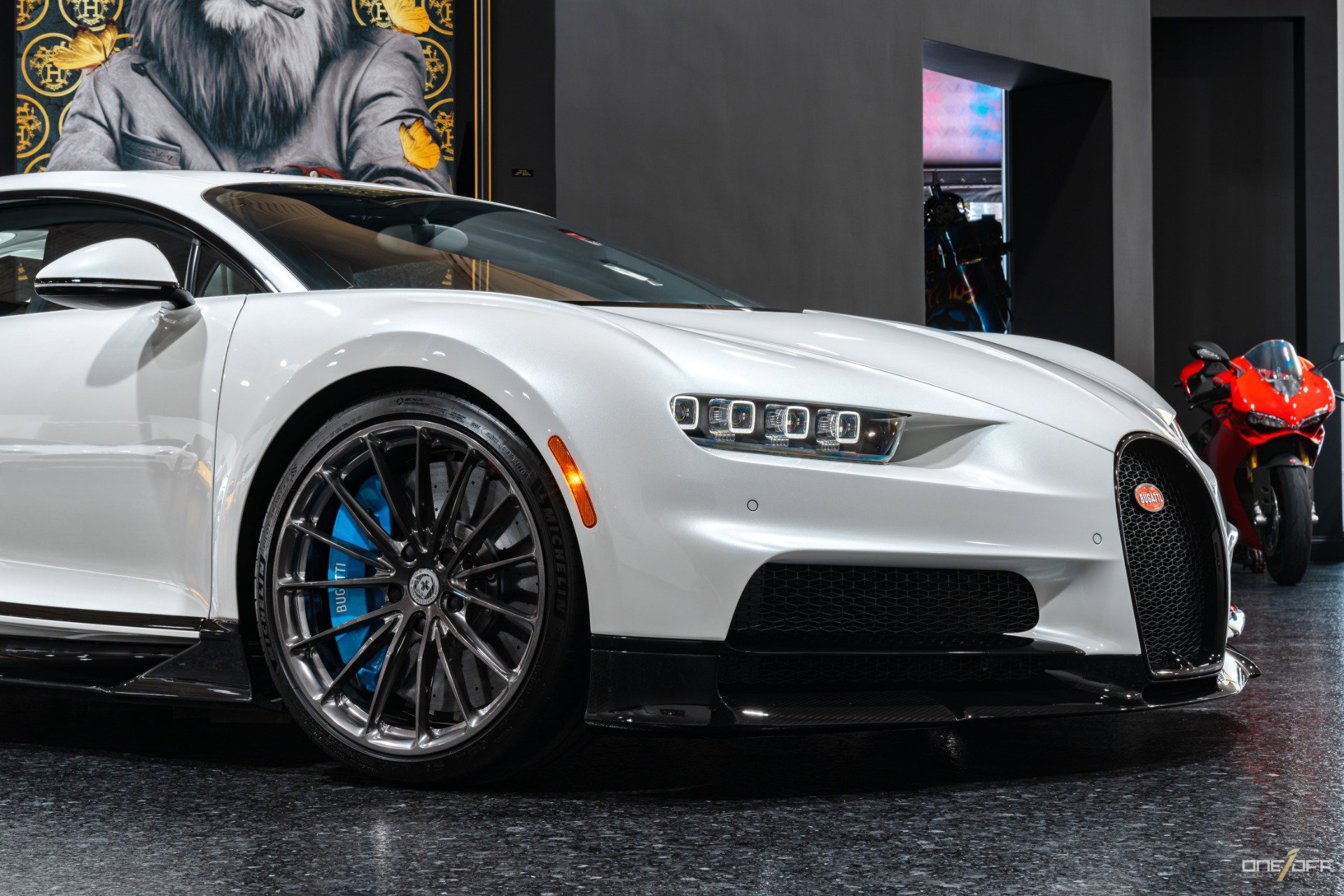 Used 2019 Bugatti Chiron image 21
