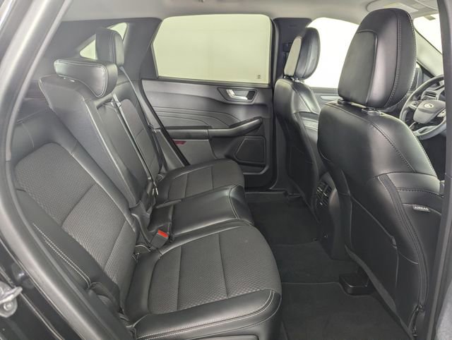 Used 2023 Ford Escape SE image 26