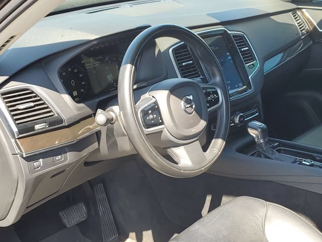 Used 2018 Volvo XC90 T5 Momentum w/ Convenience Package FWD image 9