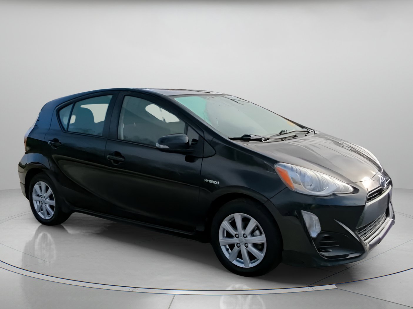 Used 2017 Toyota Prius C Two image 36