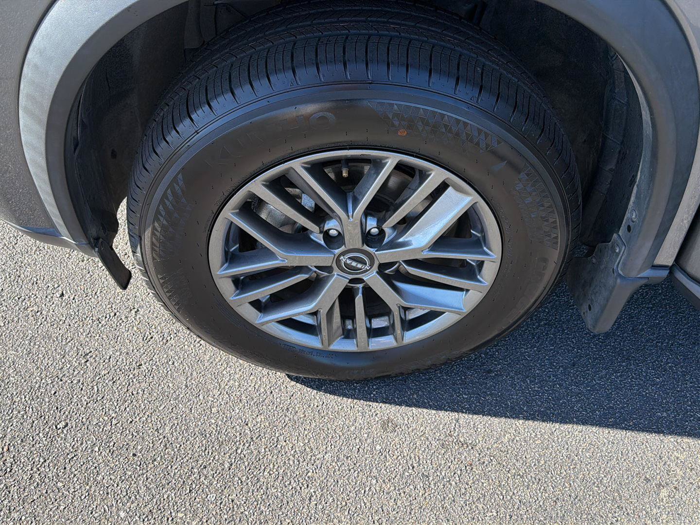 Used 2023 Nissan Rogue S AWD/4WD image 33
