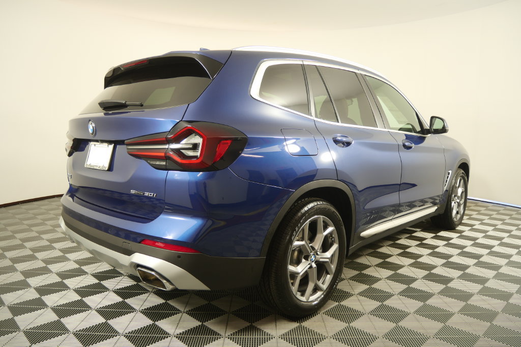 Certified 2024 BMW X3 sDrive30i w/ Convenience Package RWD image 4