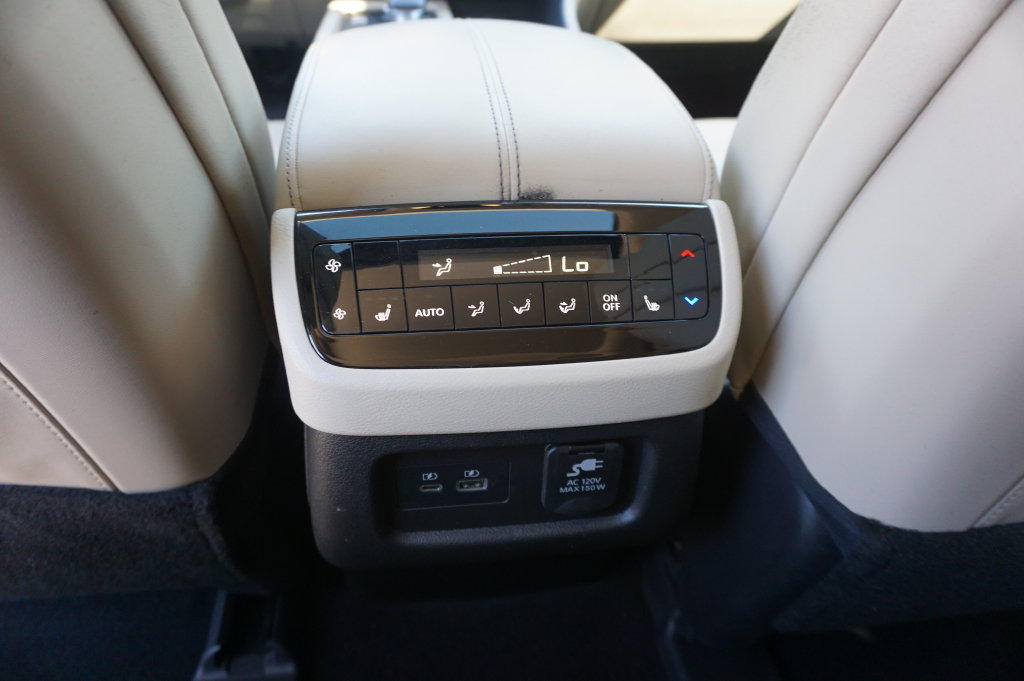 Used 2023 INFINITI QX60 Sensory w/ Cargo Package AWD/4WD image 16