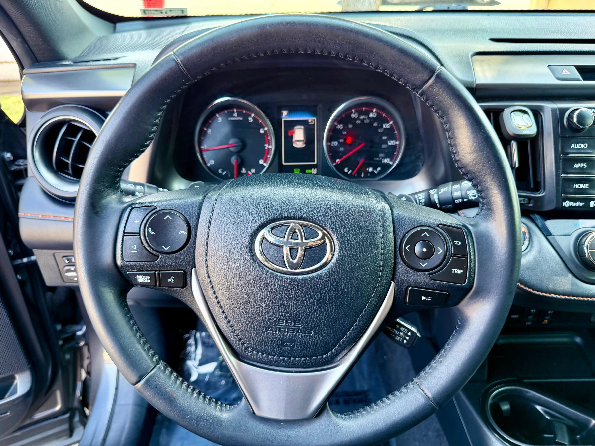 Used 2018 Toyota RAV4 SE w/ Power Extra Value Package AWD/4WD image 11