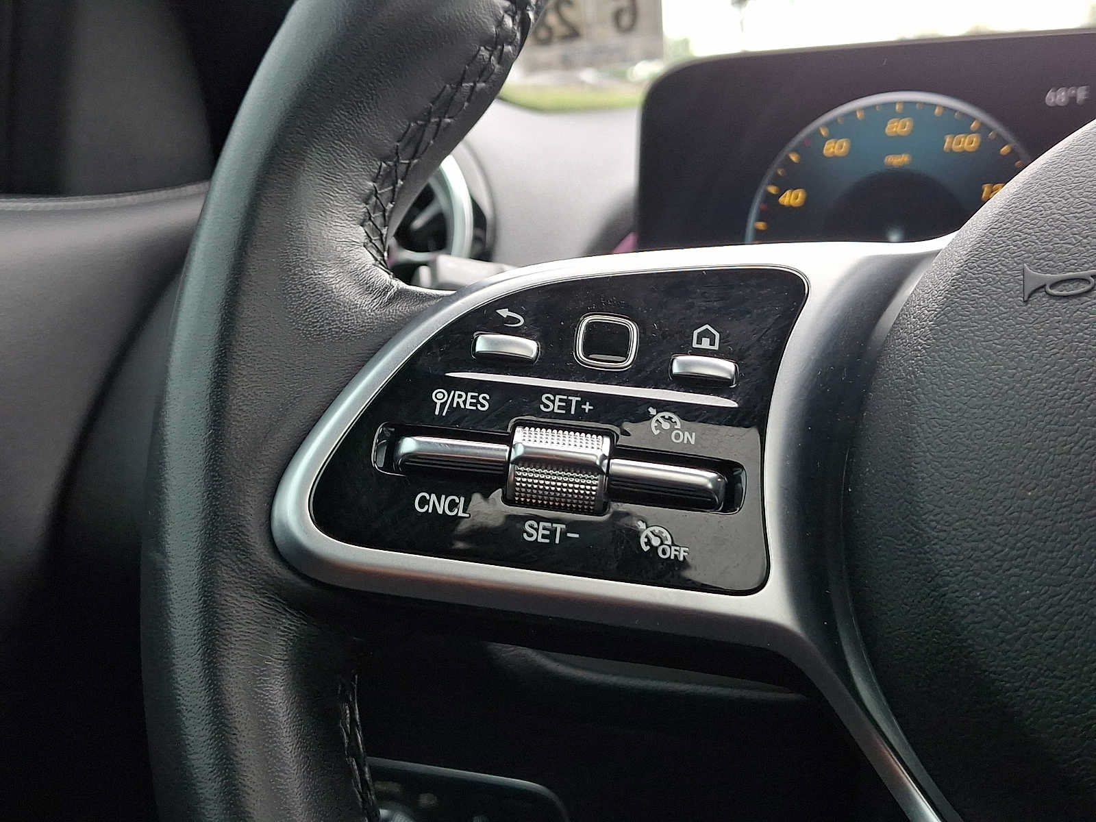 Used 2023 Mercedes-Benz GLB 250 4MATIC image 21