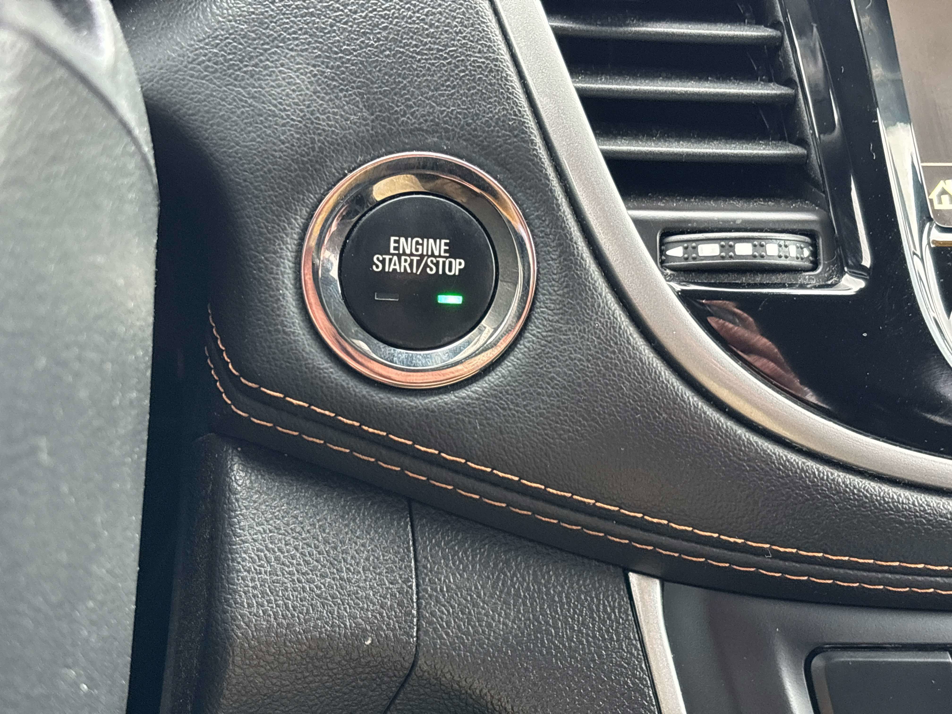 Used 2019 Chevrolet Trax LT w/ LT Convenience Package image 27