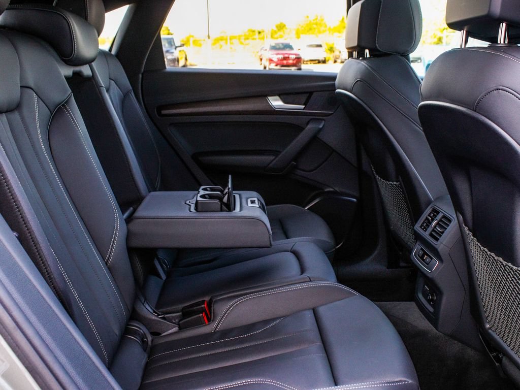 Used 2023 Audi Q5 2.0T Premium w/ Convenience Package AWD/4WD image 38