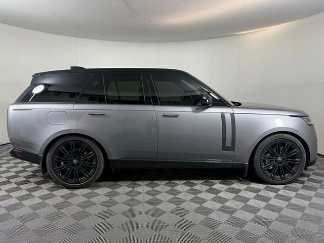 Certified 2025 Land Rover Range Rover SE image 8