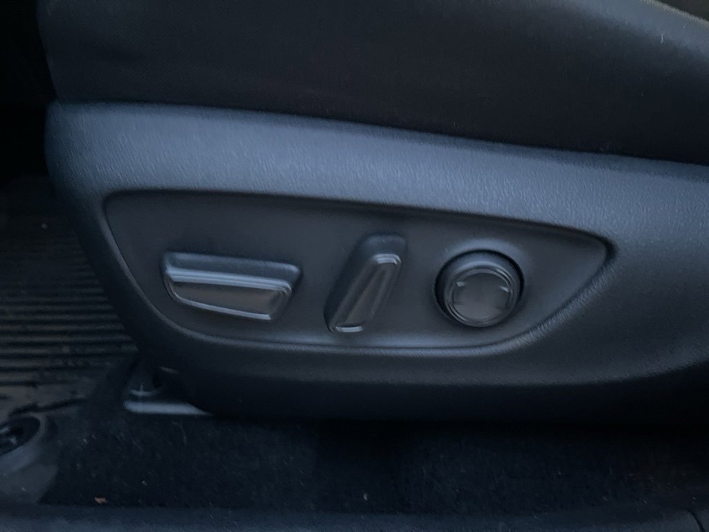 Used 2025 Toyota RAV4 XLE image 18