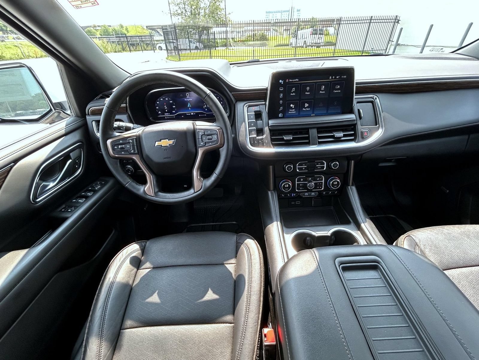 Used 2024 Chevrolet Tahoe High Country AWD/4WD image 14