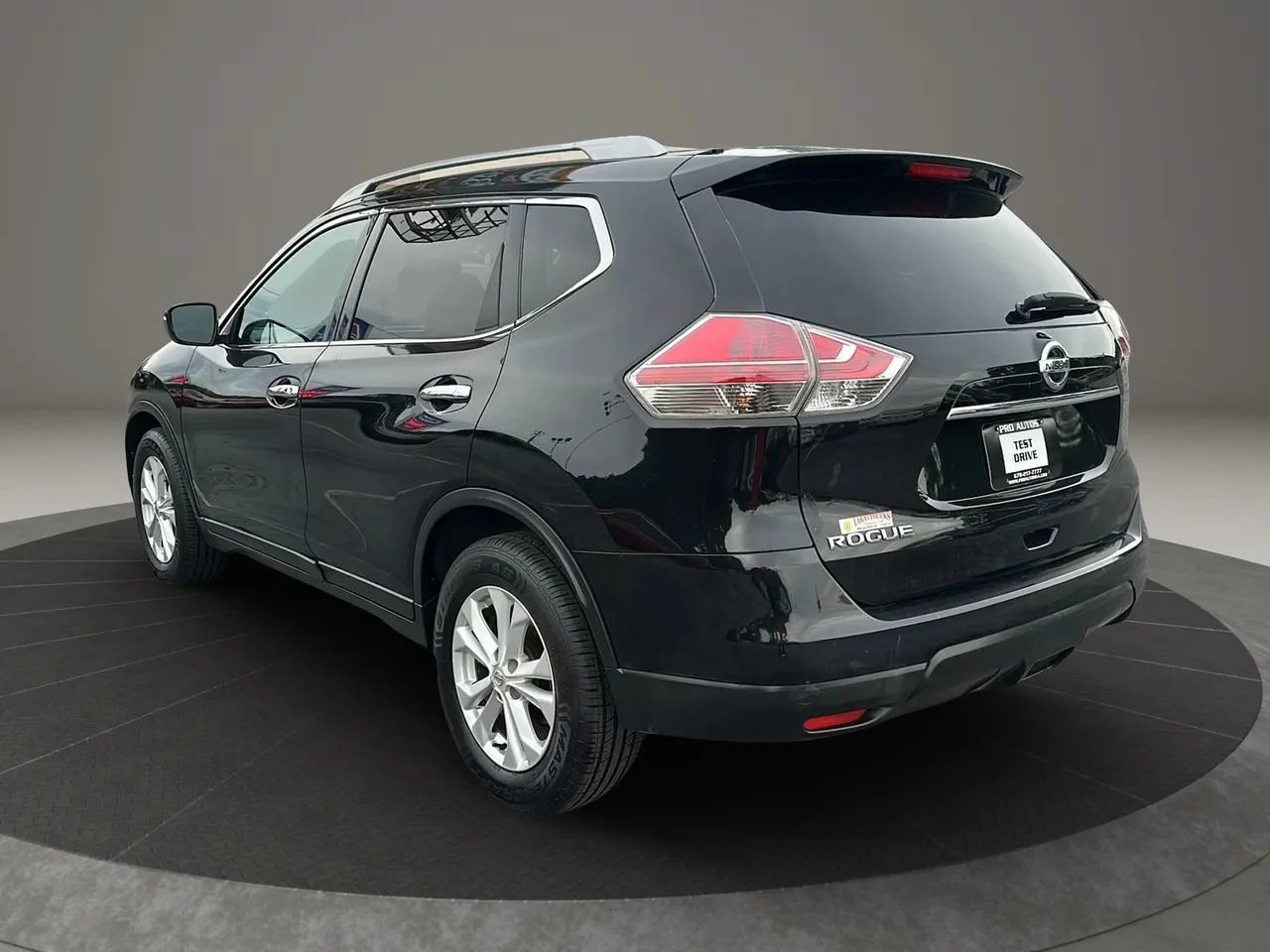 Used 2016 Nissan Rogue SV FWD image 5