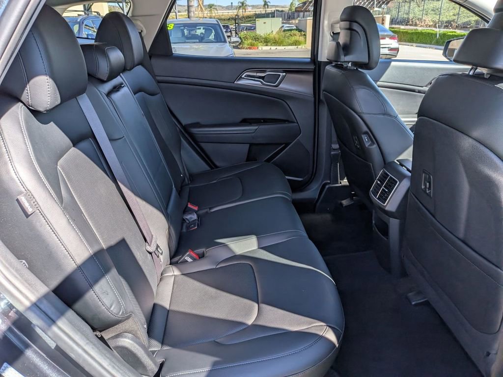 Used 2024 Kia Sportage EX image 29