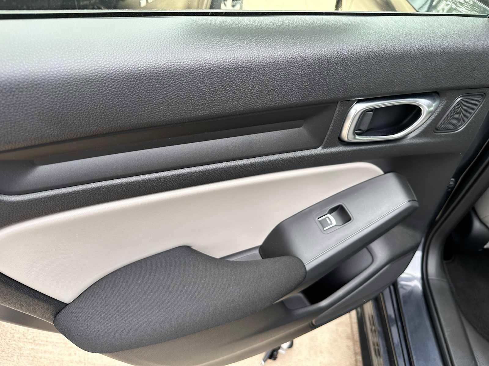 Used 2022 Honda Civic EX image 29