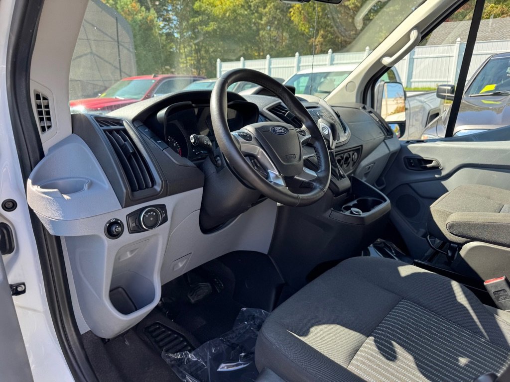 Used 2019 Ford Transit 150 XLT image 11