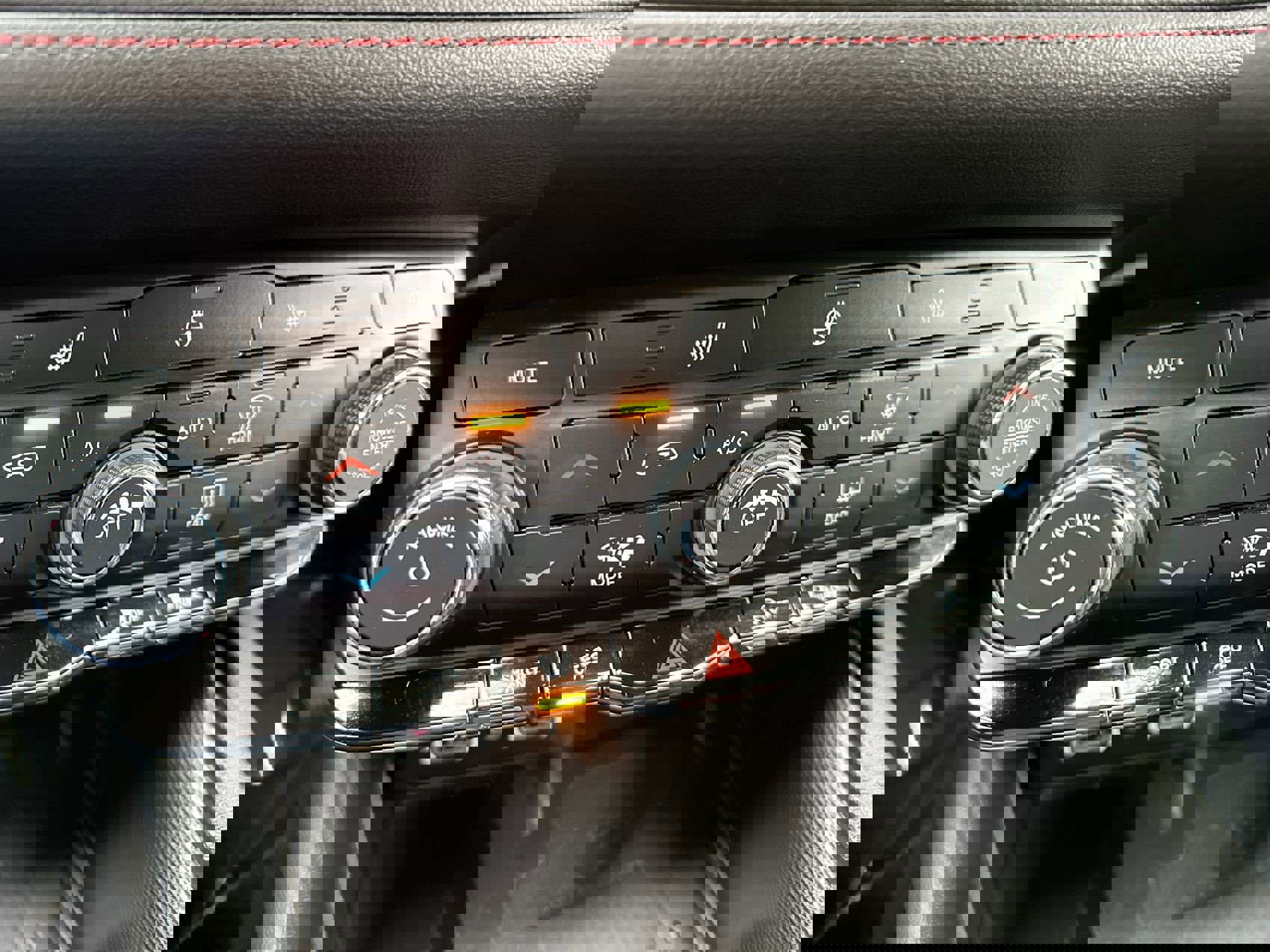 Used 2024 Dodge Durango R/T w/ Blacktop Package image 20