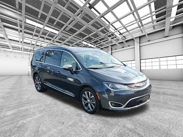 Used 2019 Chrysler Pacifica Limited w/ Tire & Wheel Group