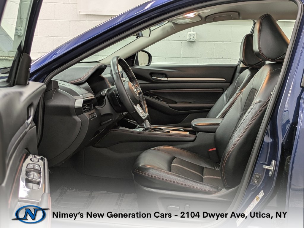 Used 2023 Nissan Altima 2.5 SR AWD/4WD image 4