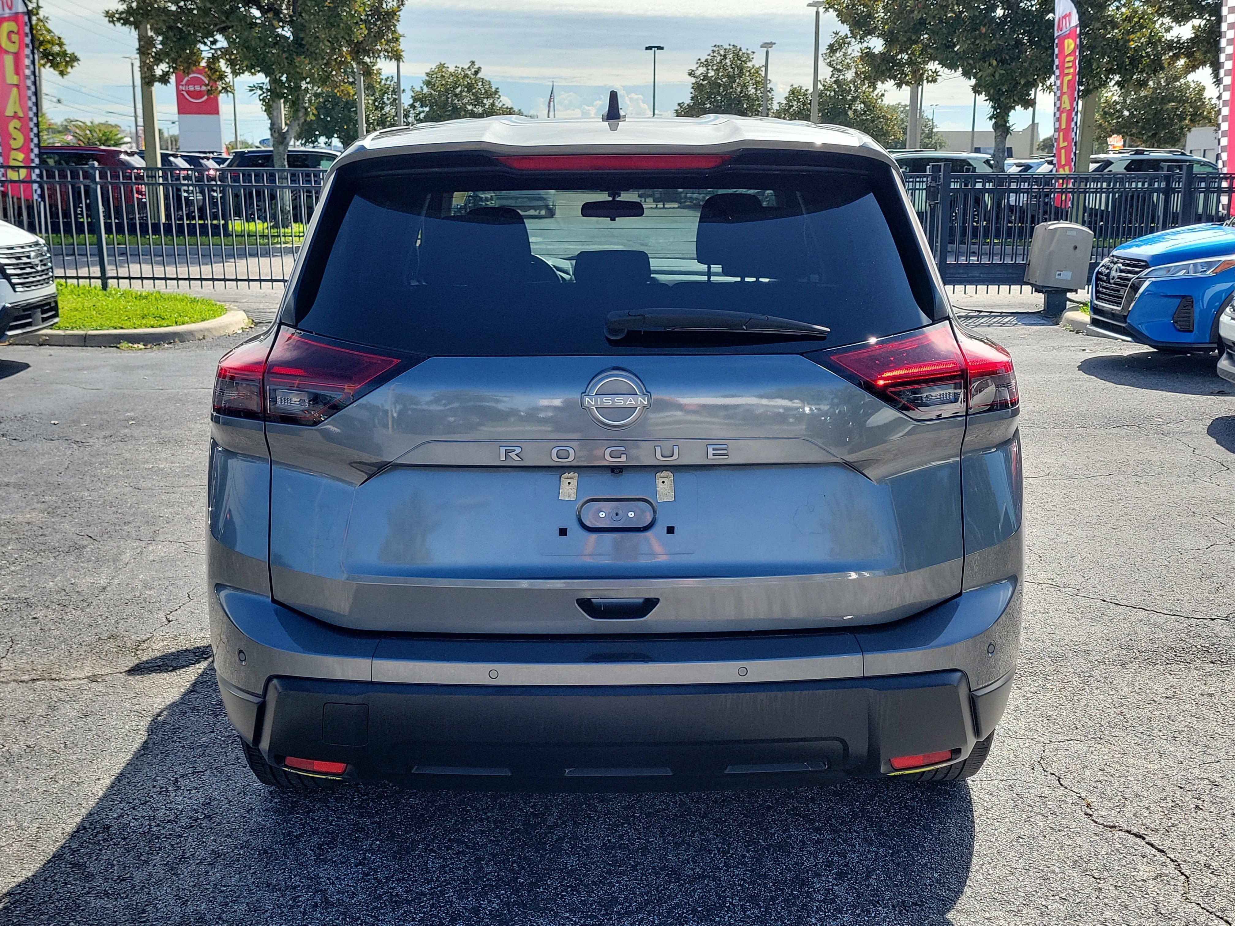 Certified 2024 Nissan Rogue S FWD image 5