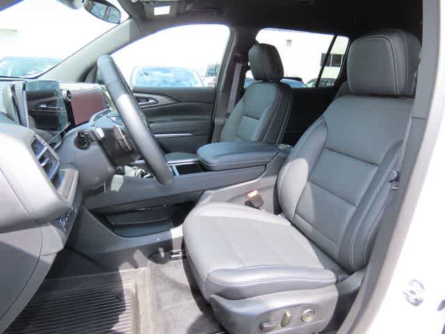 Used 2024 Chevrolet Traverse LT w/ LPO, Floor Liner Package image 12