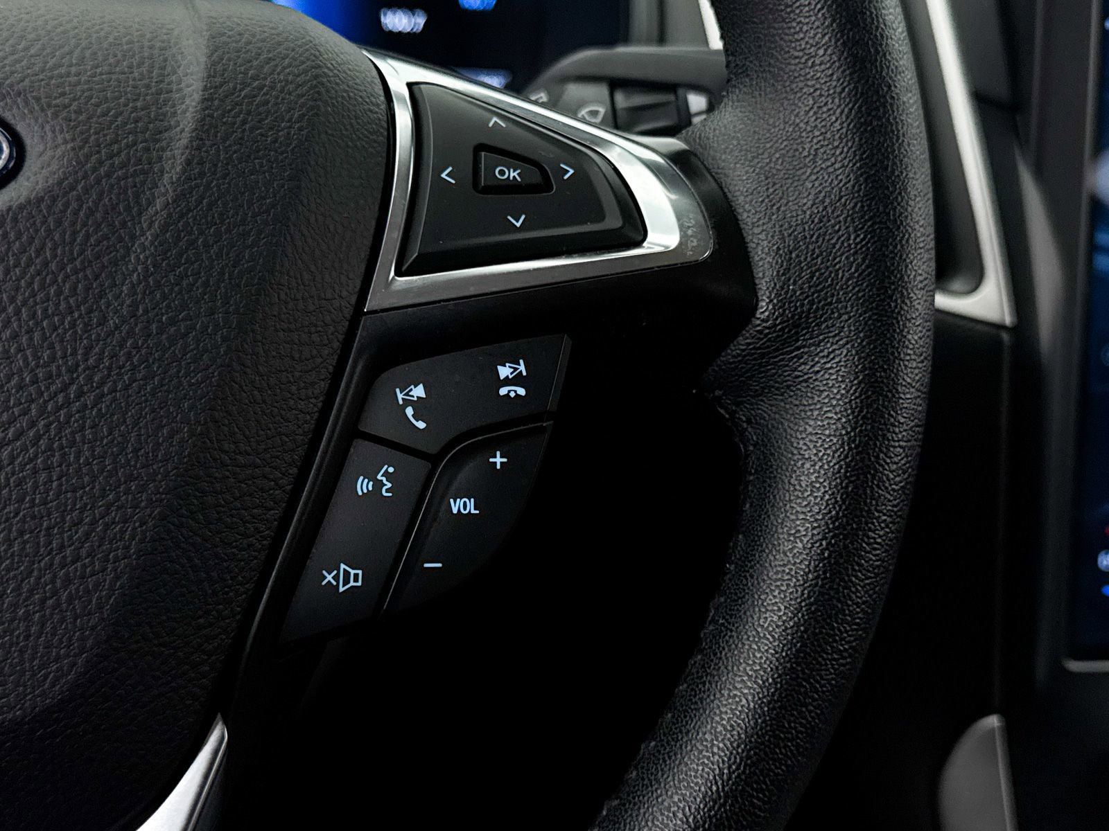 Used 2024 Ford Edge SEL AWD/4WD image 33