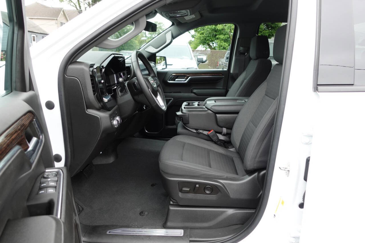 Used 2023 GMC Sierra 1500 Elevation image 17