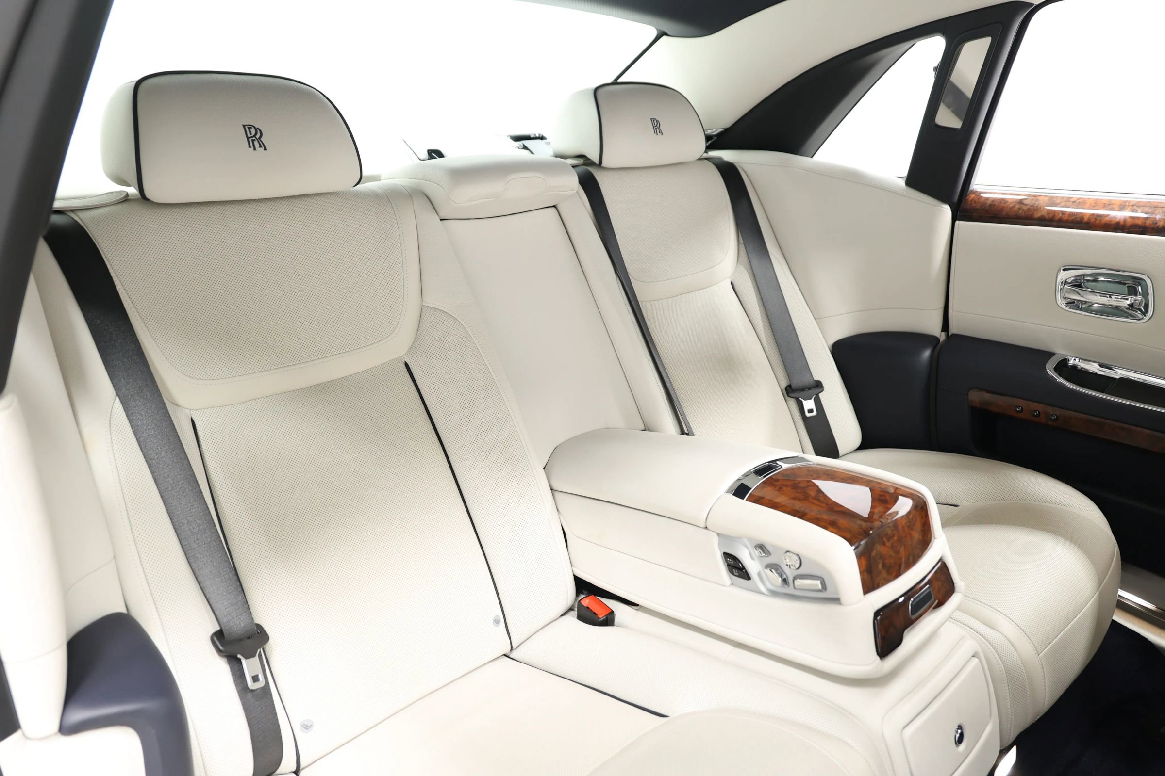 Used 2015 Rolls-Royce Ghost image 87