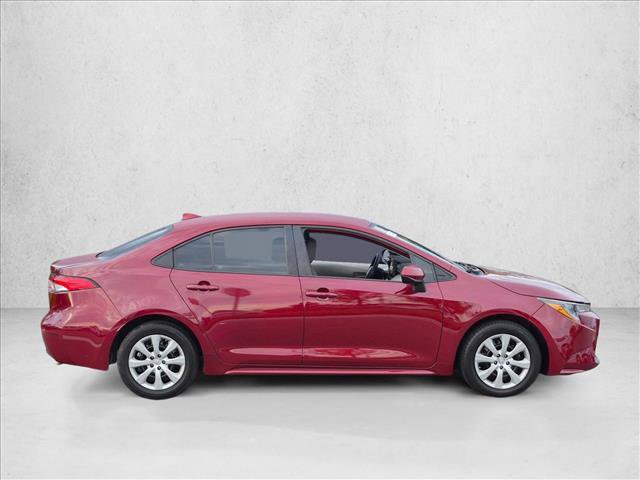Used 2022 Toyota Corolla LE FWD image 4