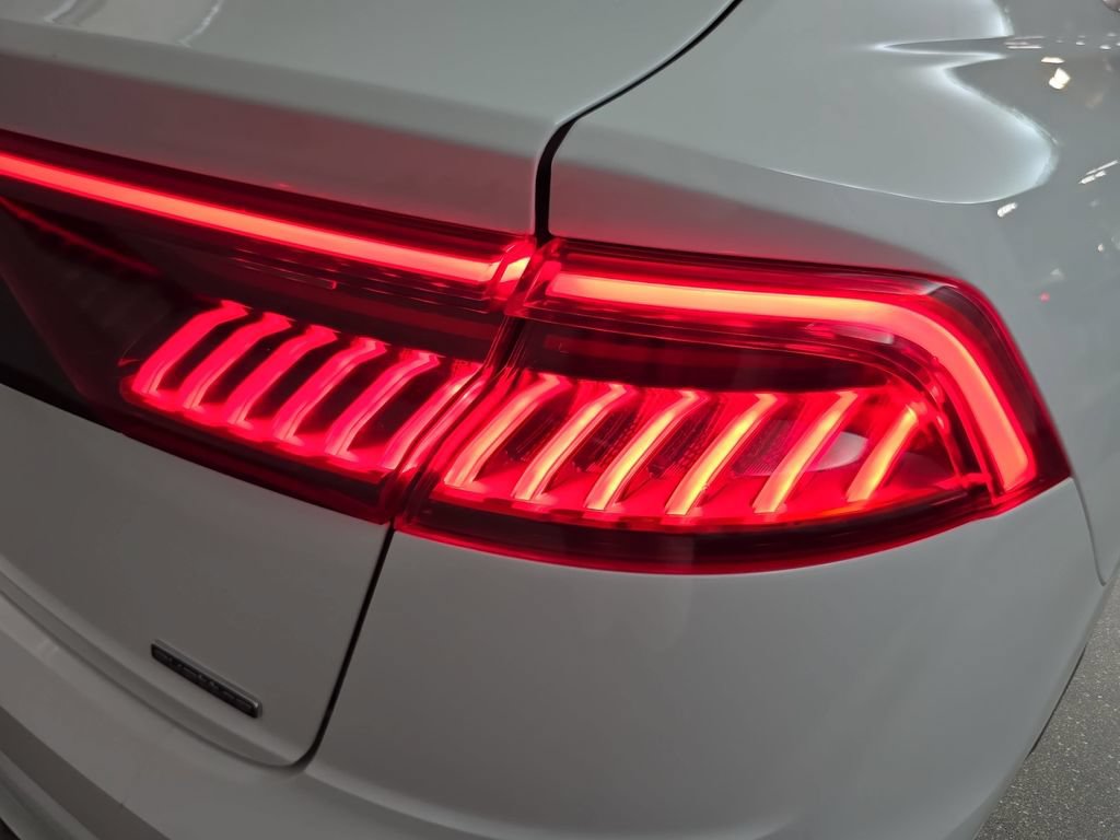 Used 2019 Audi Q8 Prestige AWD/4WD image 34