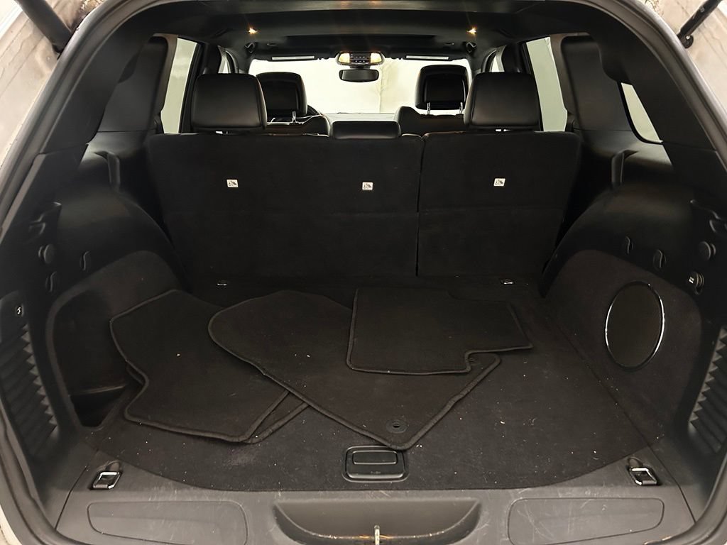 Certified 2020 Jeep Grand Cherokee Altitude AWD/4WD image 9