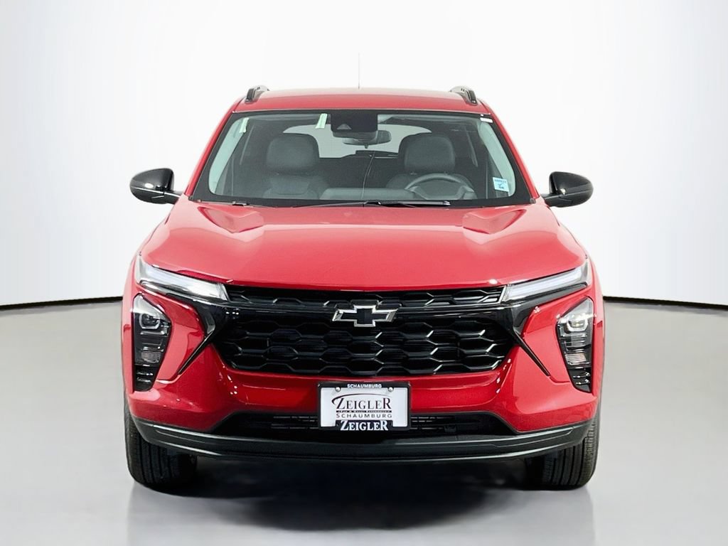 New 2026 Chevrolet Trax LT w/ Driver Confidence Package FWD image 2