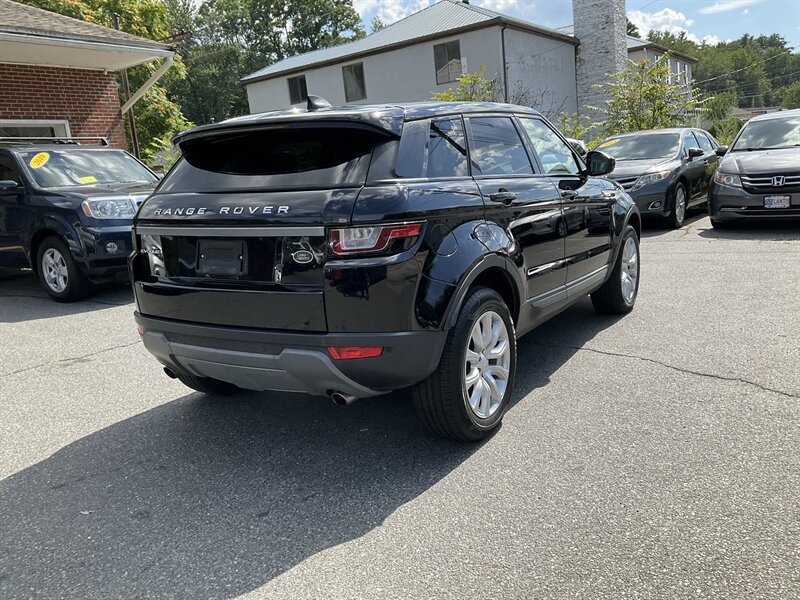 Used 2018 Land Rover Range Rover Evoque SE AWD/4WD image 5