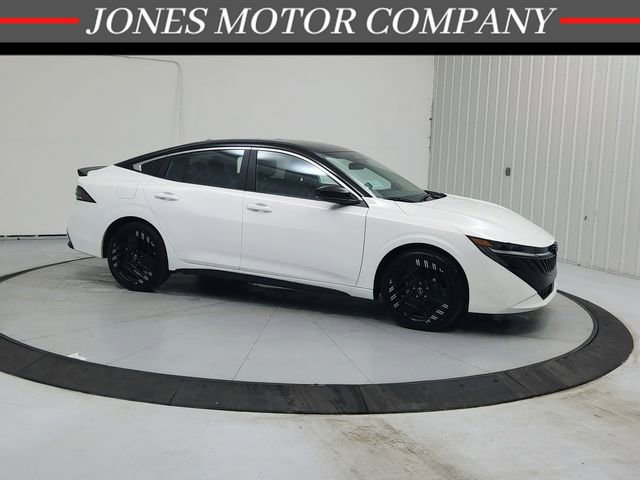 New 2026 Nissan Sentra SR w/ Floor Mat Package image 1