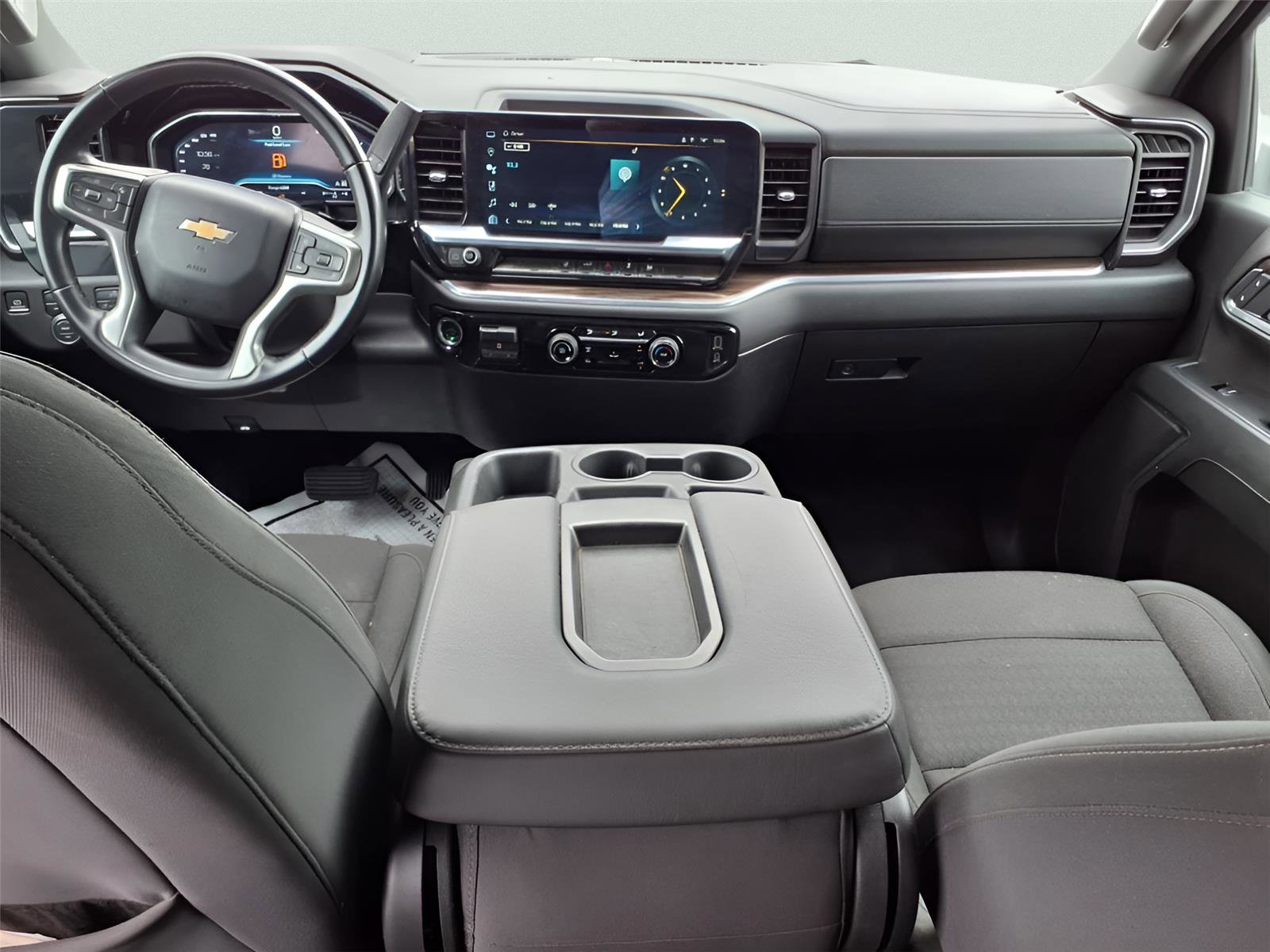 Used 2024 Chevrolet Silverado 2500 LT image 6