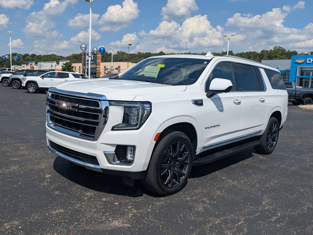 Used 2021 GMC Yukon XL SLT AWD/4WD image 3