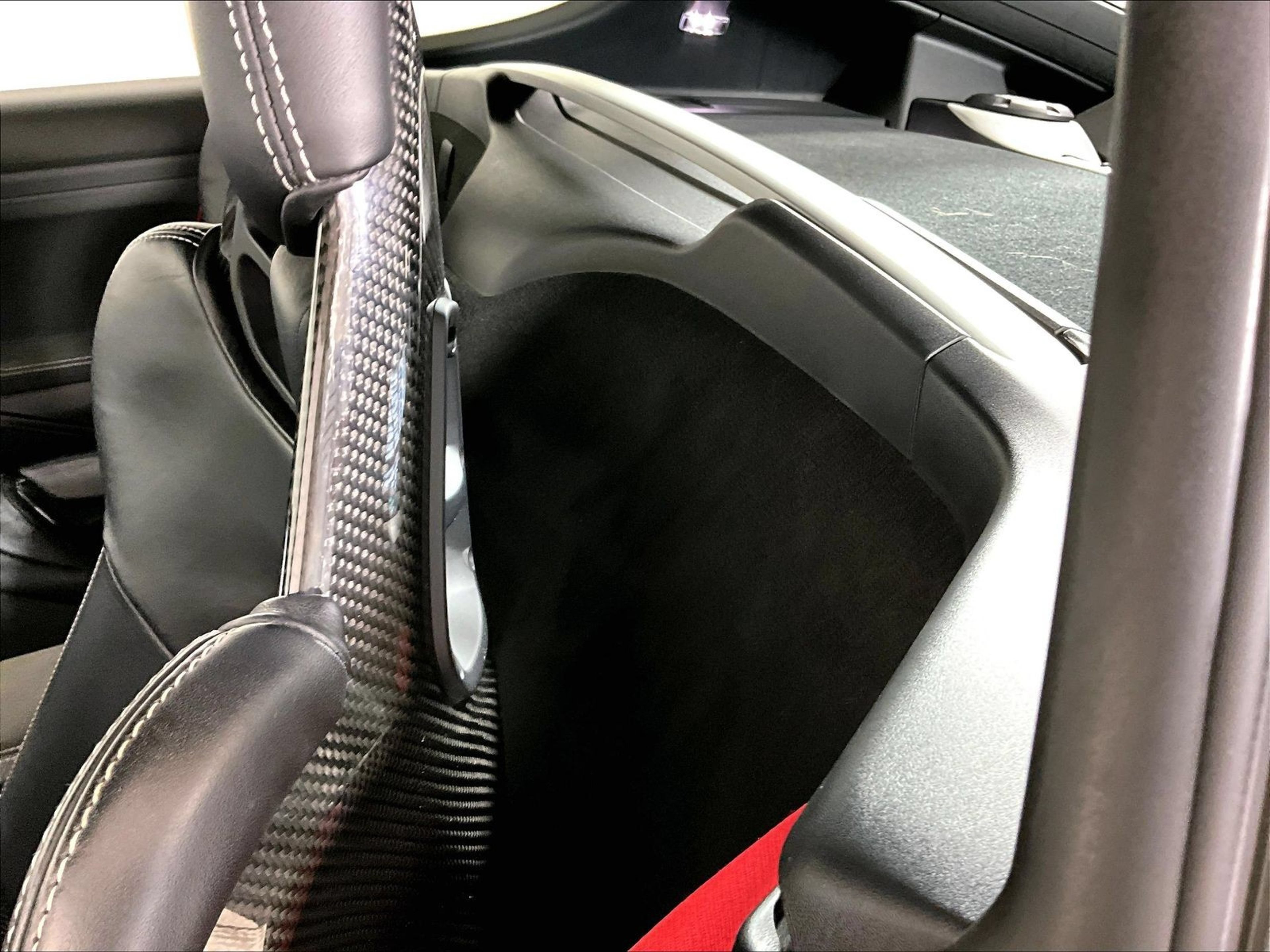 Certified 2022 Porsche 718 Cayman GT4 RWD image 20