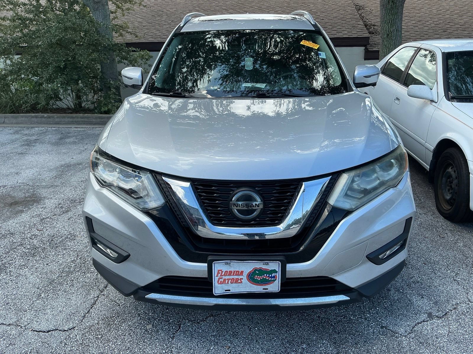 Used 2019 Nissan Rogue SL w/ Premium Package FWD image 3
