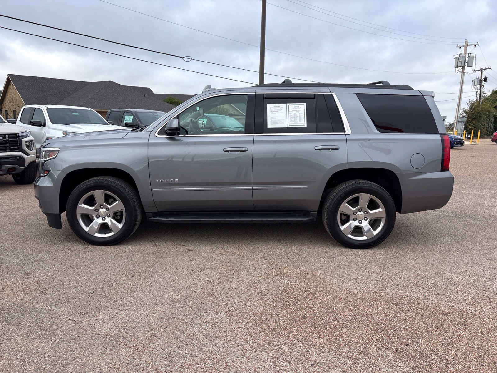 Used 2018 Chevrolet Tahoe LS w/ All-Season Package RWD image 2