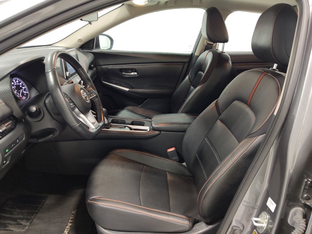 Used 2023 Nissan Sentra SR w/ SR Premium Package FWD image 17