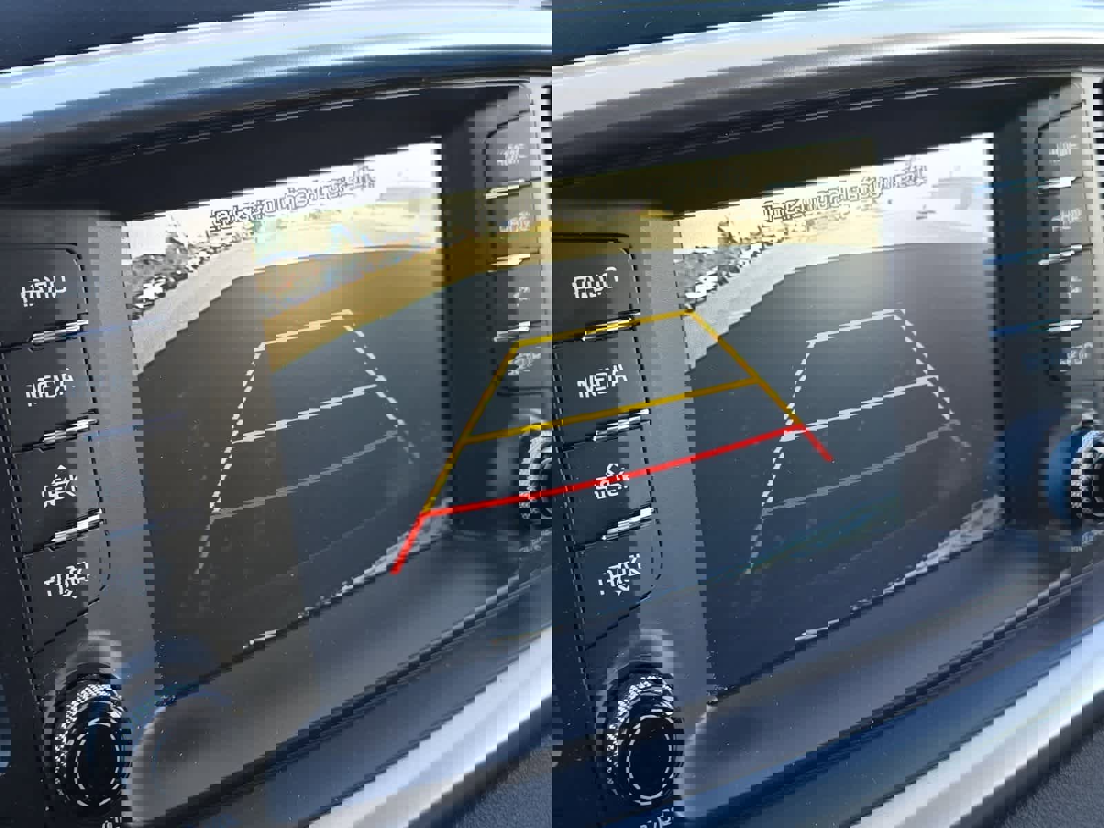 Used 2019 Kia Sorento LX image 20