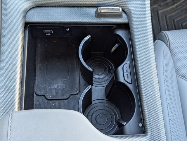 Used 2024 Hyundai Palisade SEL FWD image 11
