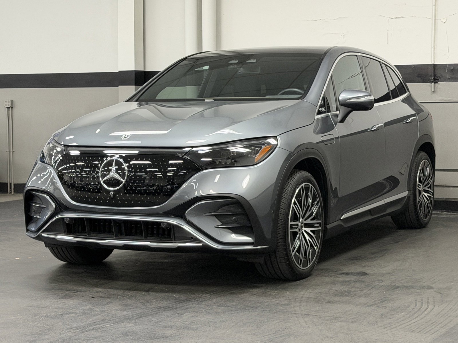 Used 2025 Mercedes-Benz EQE 350+ SUV image 7