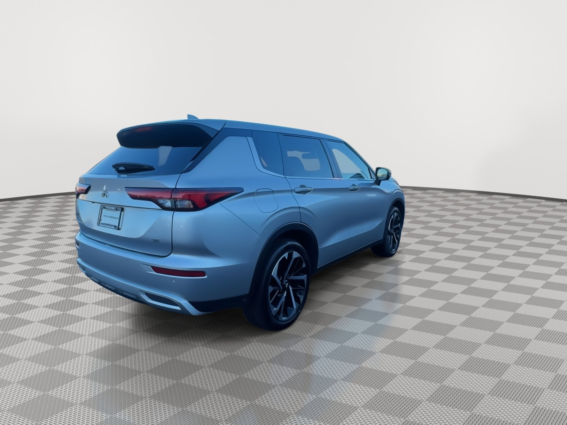 Used 2024 Mitsubishi Outlander SE image 8