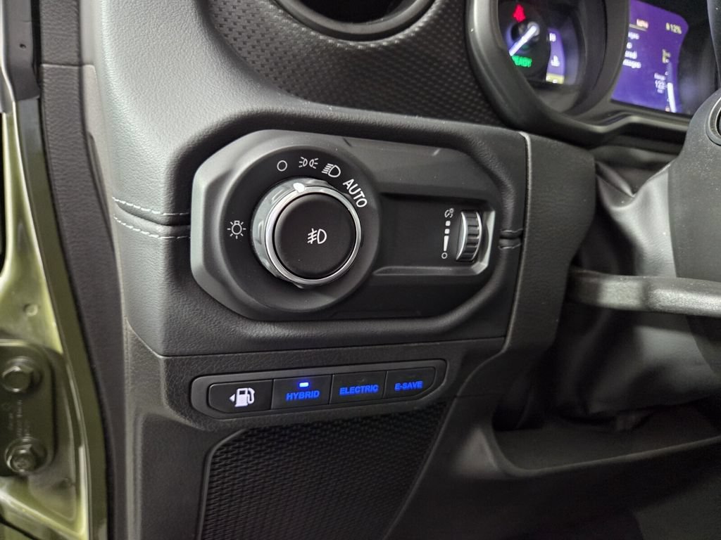 Used 2024 Jeep Wrangler Unlimited Rubicon 4xe AWD/4WD image 25