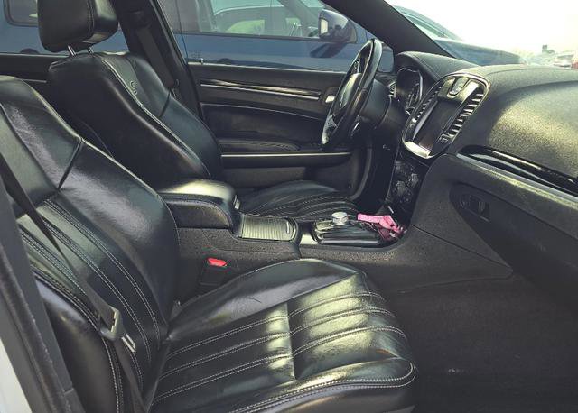 Used 2022 Chrysler 300 S image 9