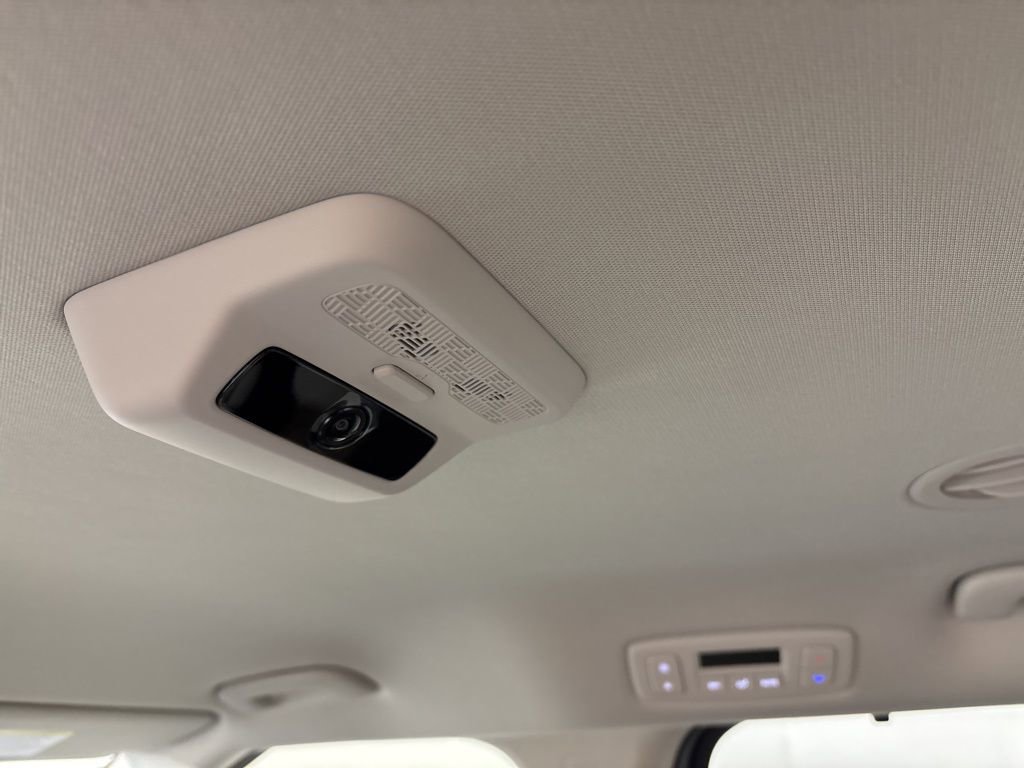 New 2026 Kia Carnival EX FWD image 37