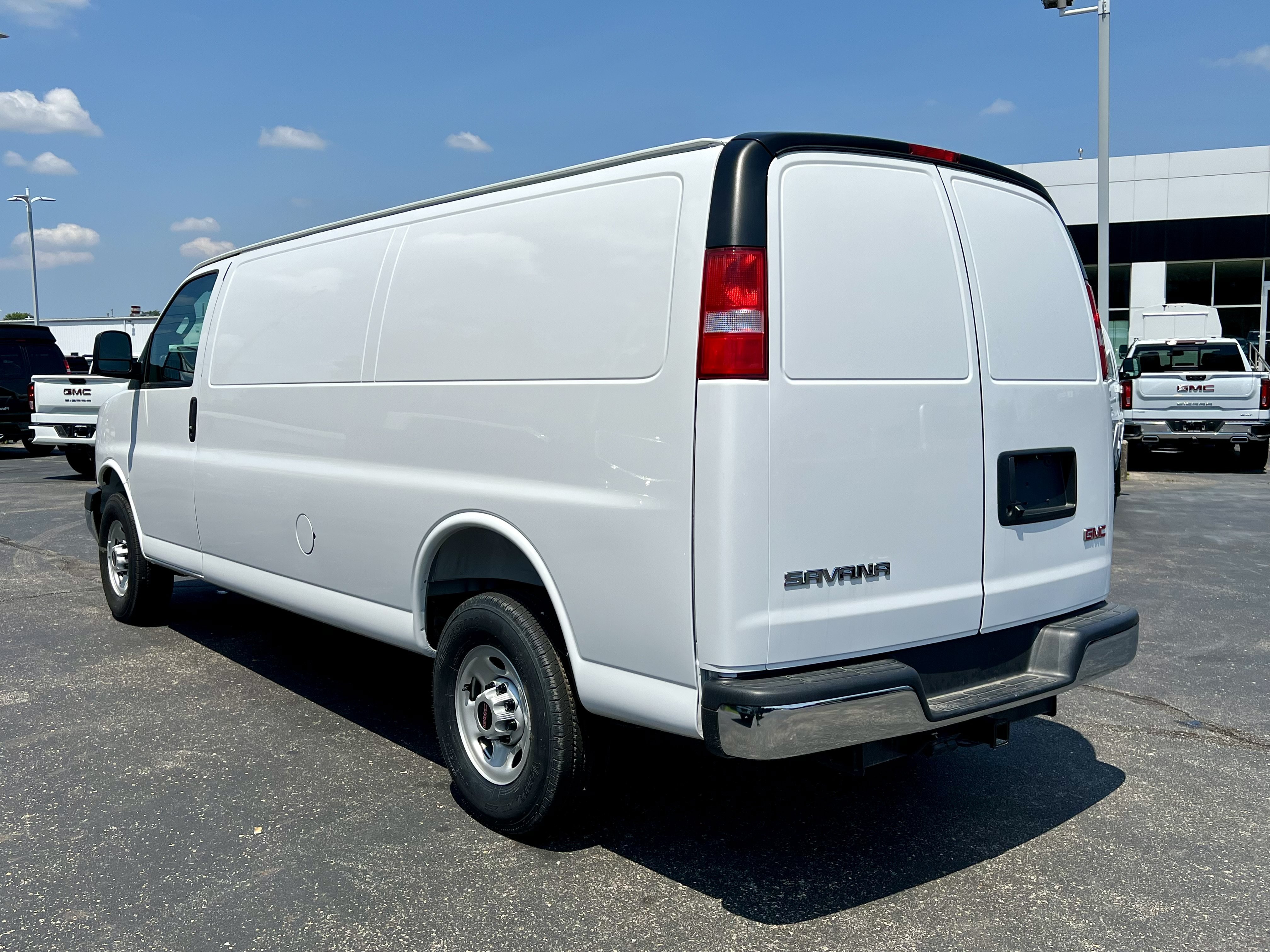 New 2026 GMC Savana 2500 Extended w/ Enhanced Convenience Package RWD image 5