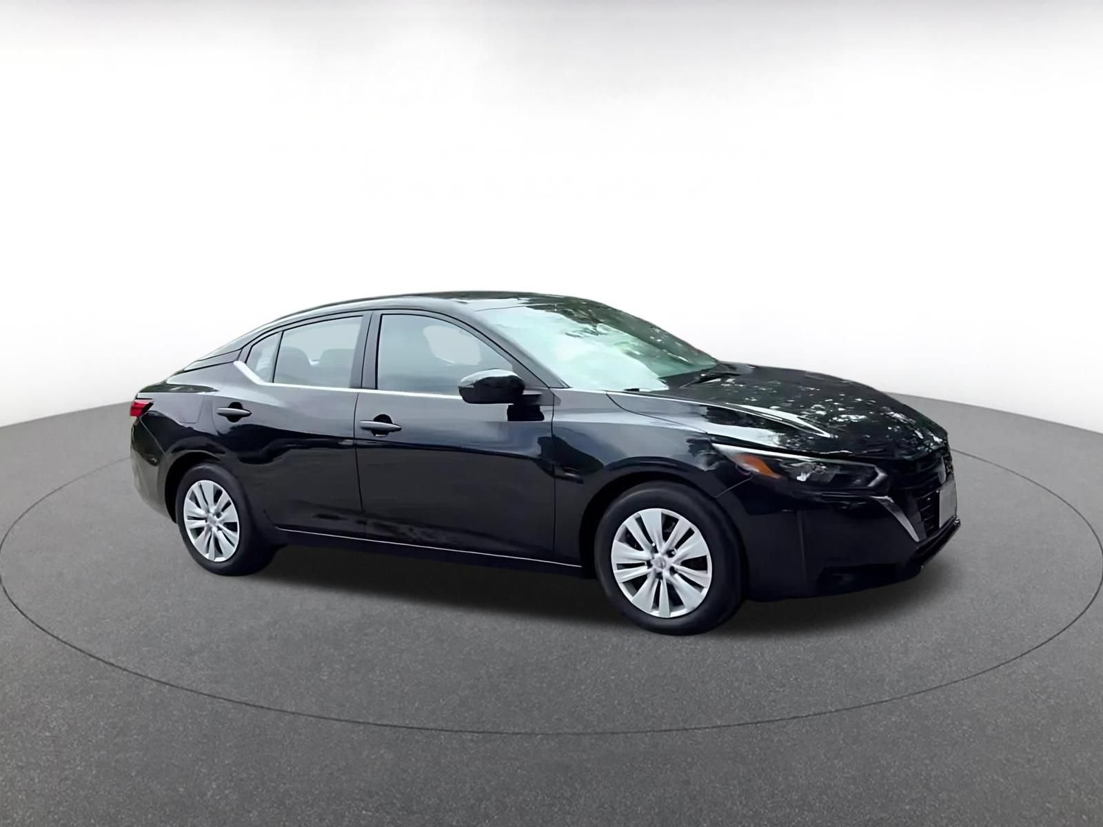Used 2025 Nissan Sentra S FWD image 2