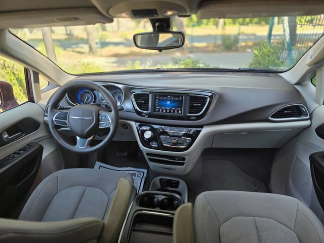Used 2018 Chrysler Pacifica Touring Plus w/ Tire & Wheel Group image 25